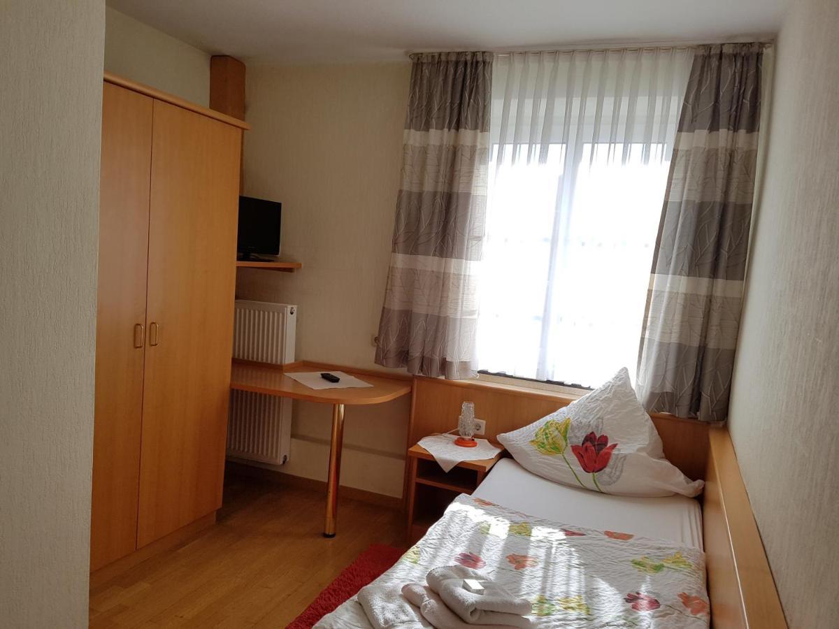 Hotel Pension Haus Pooth Везель Экстерьер фото