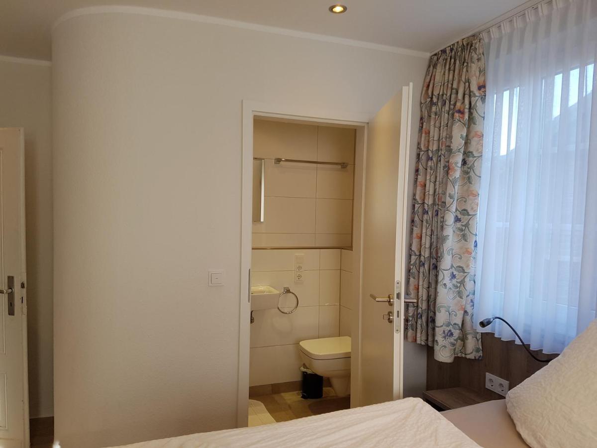 Hotel Pension Haus Pooth Везель Экстерьер фото